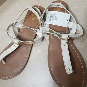 Beige flat sandals